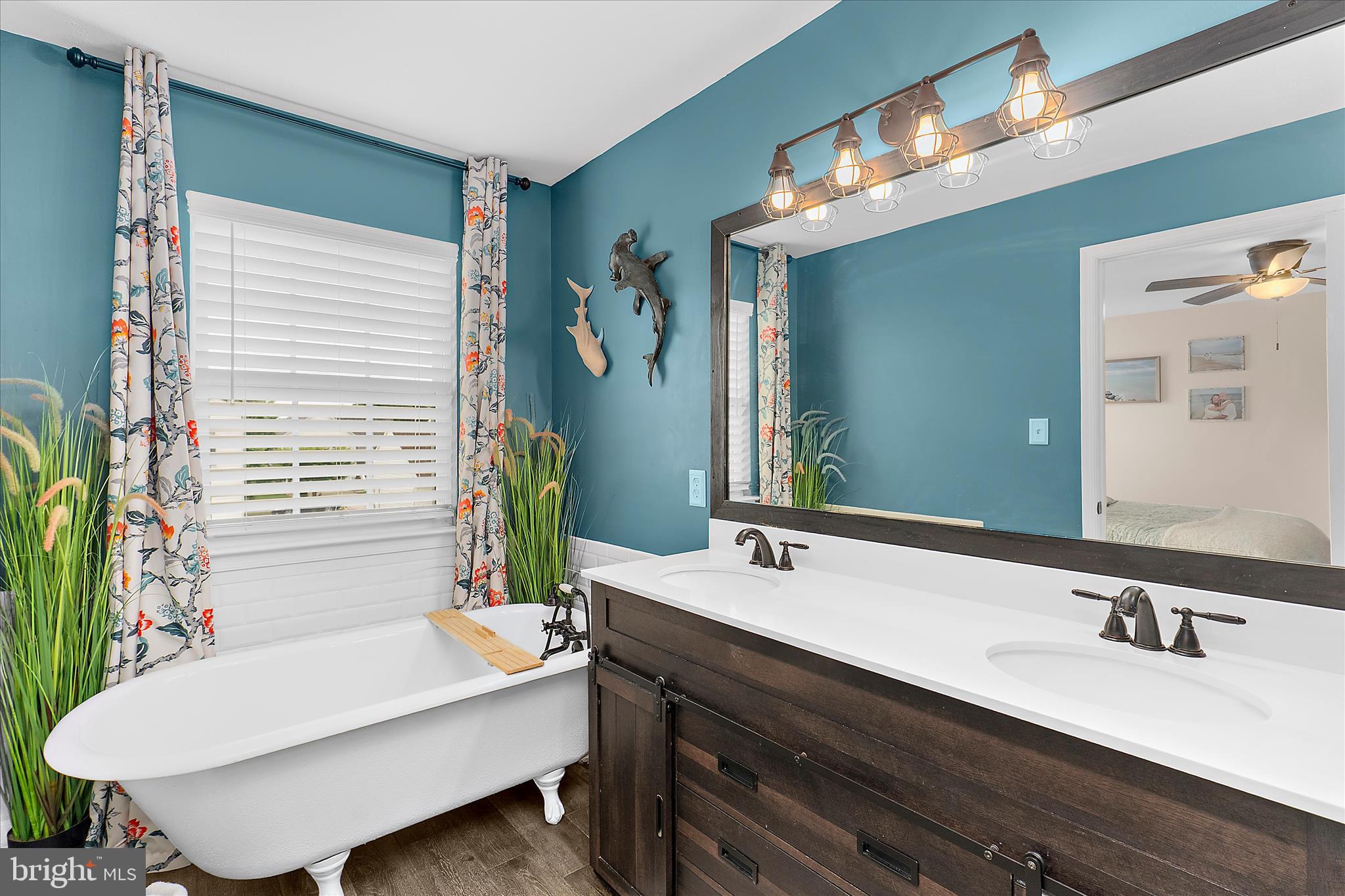 BEACHWOOD ESTATES - Residential