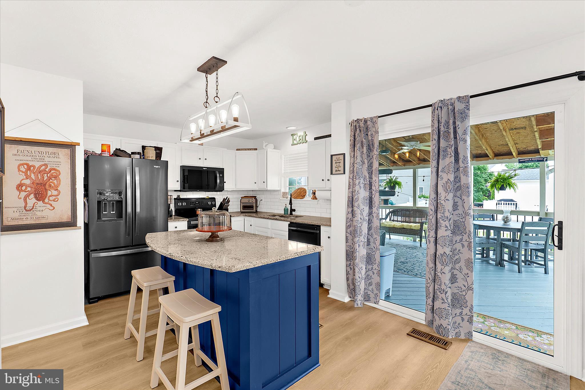 BEACHWOOD ESTATES - Residential