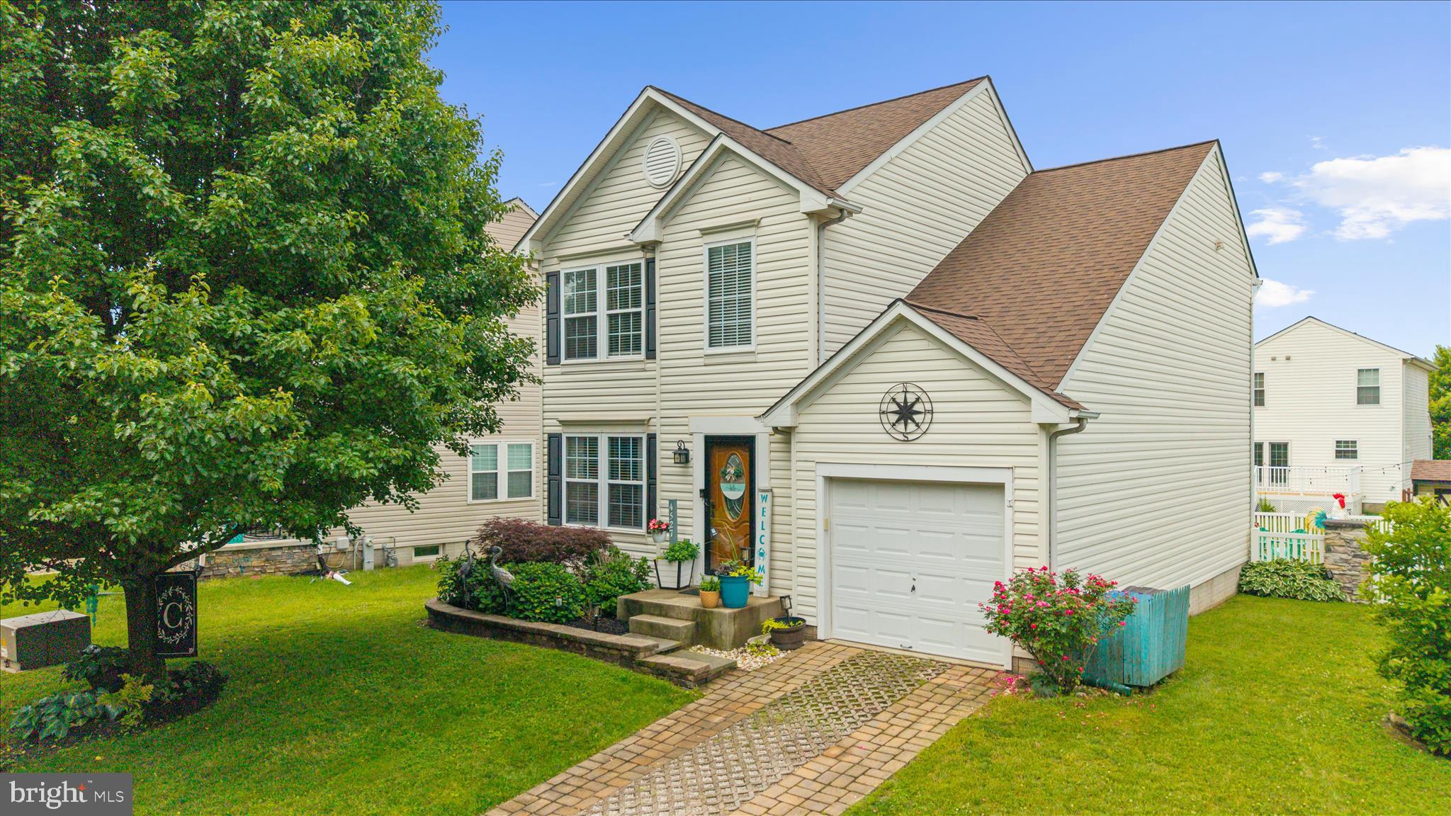 BEACHWOOD ESTATES - Residential