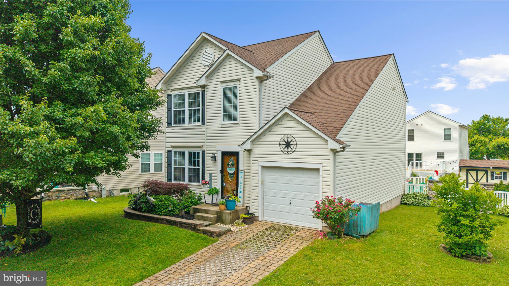 BEACHWOOD ESTATES - Residential