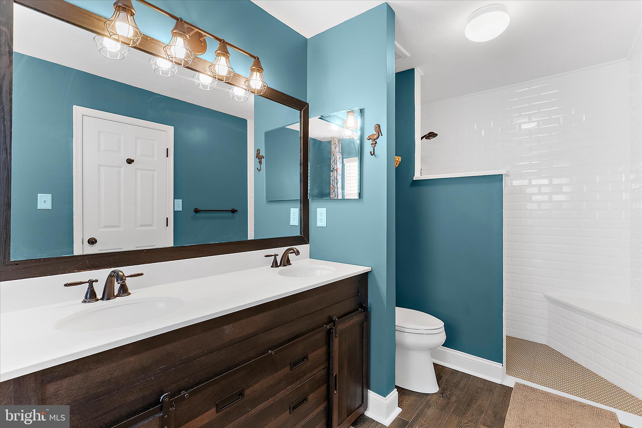 BEACHWOOD ESTATES - Residential