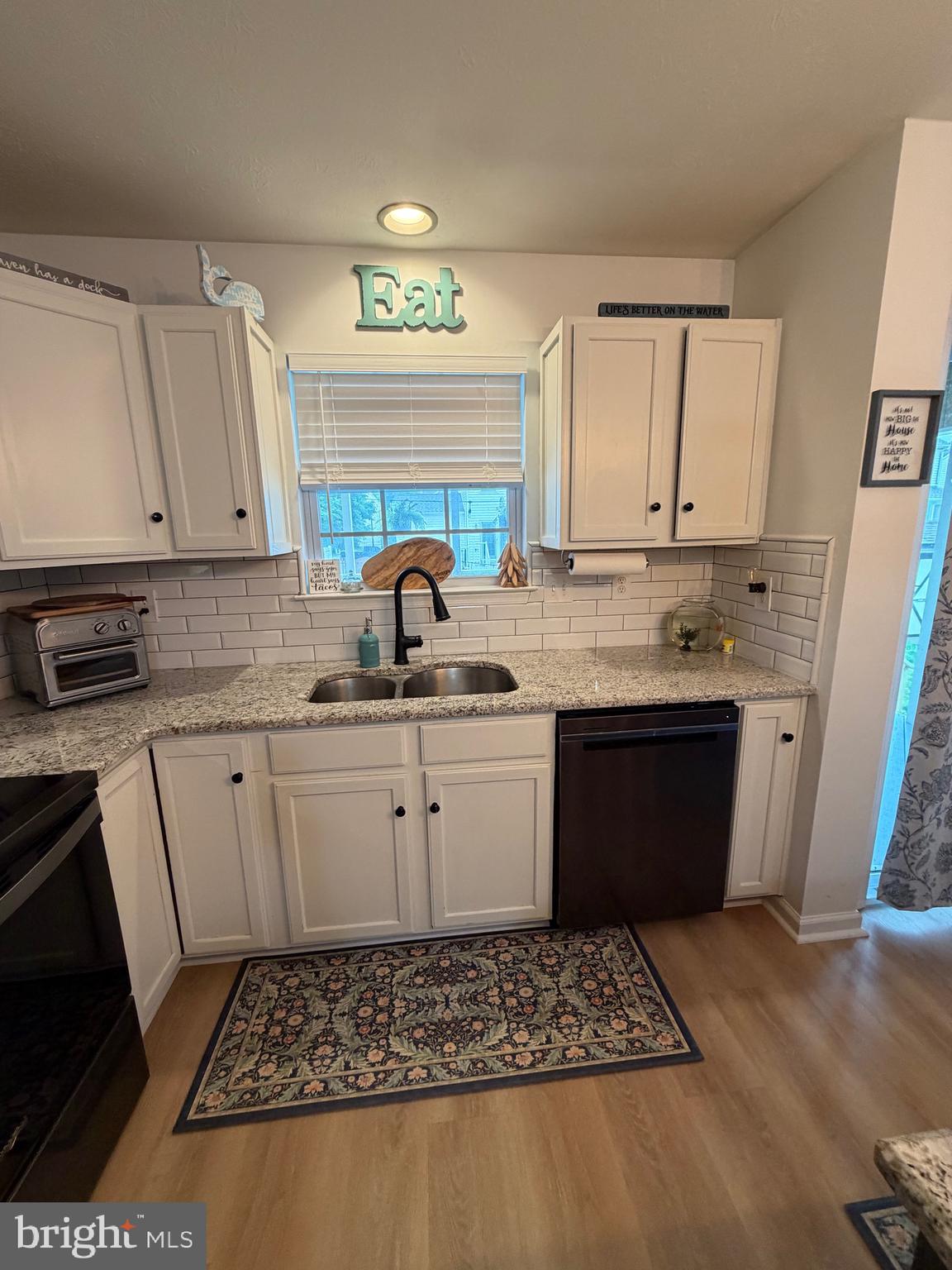 BEACHWOOD ESTATES - Residential