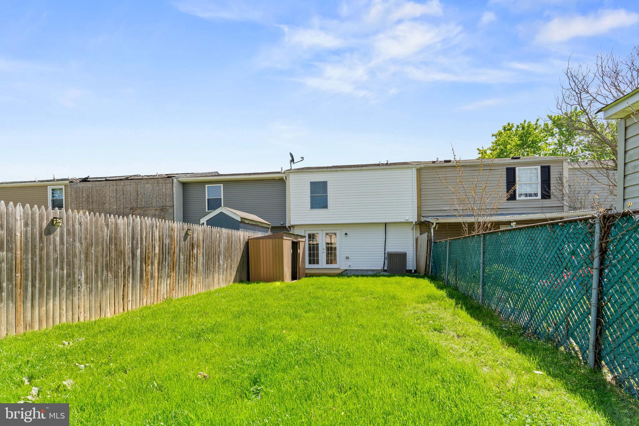ELKTON TOWNHOUSES - Residential
