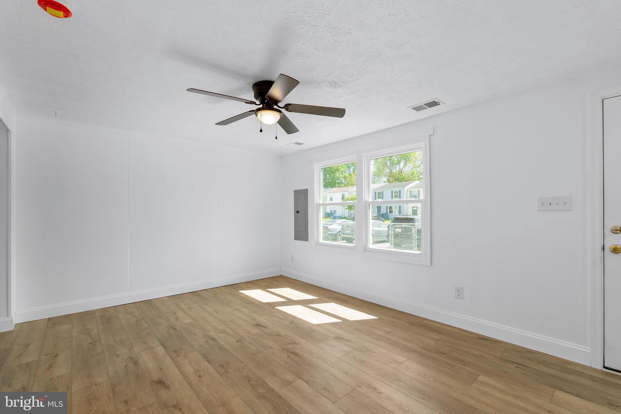 ELKTON TOWNHOUSES - Residential
