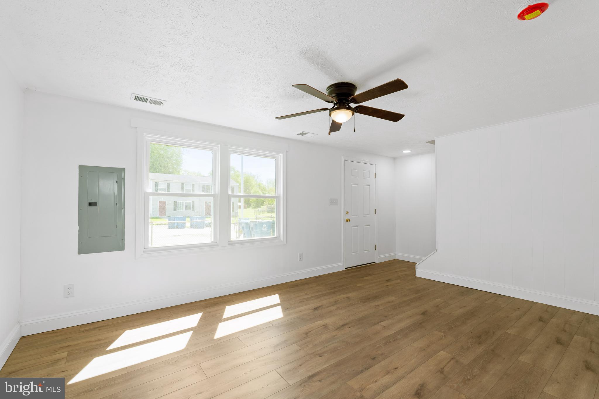 ELKTON TOWNHOUSES - Residential