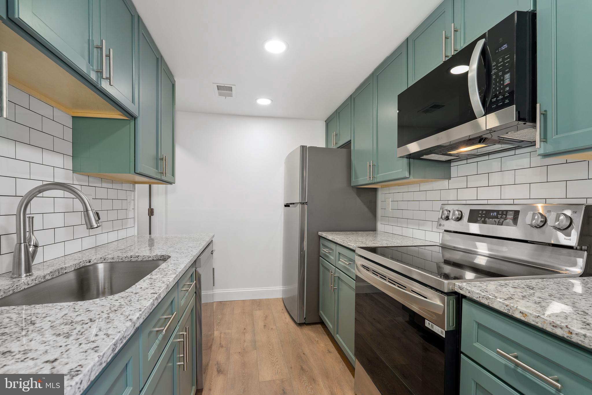 ELKTON TOWNHOUSES - Residential