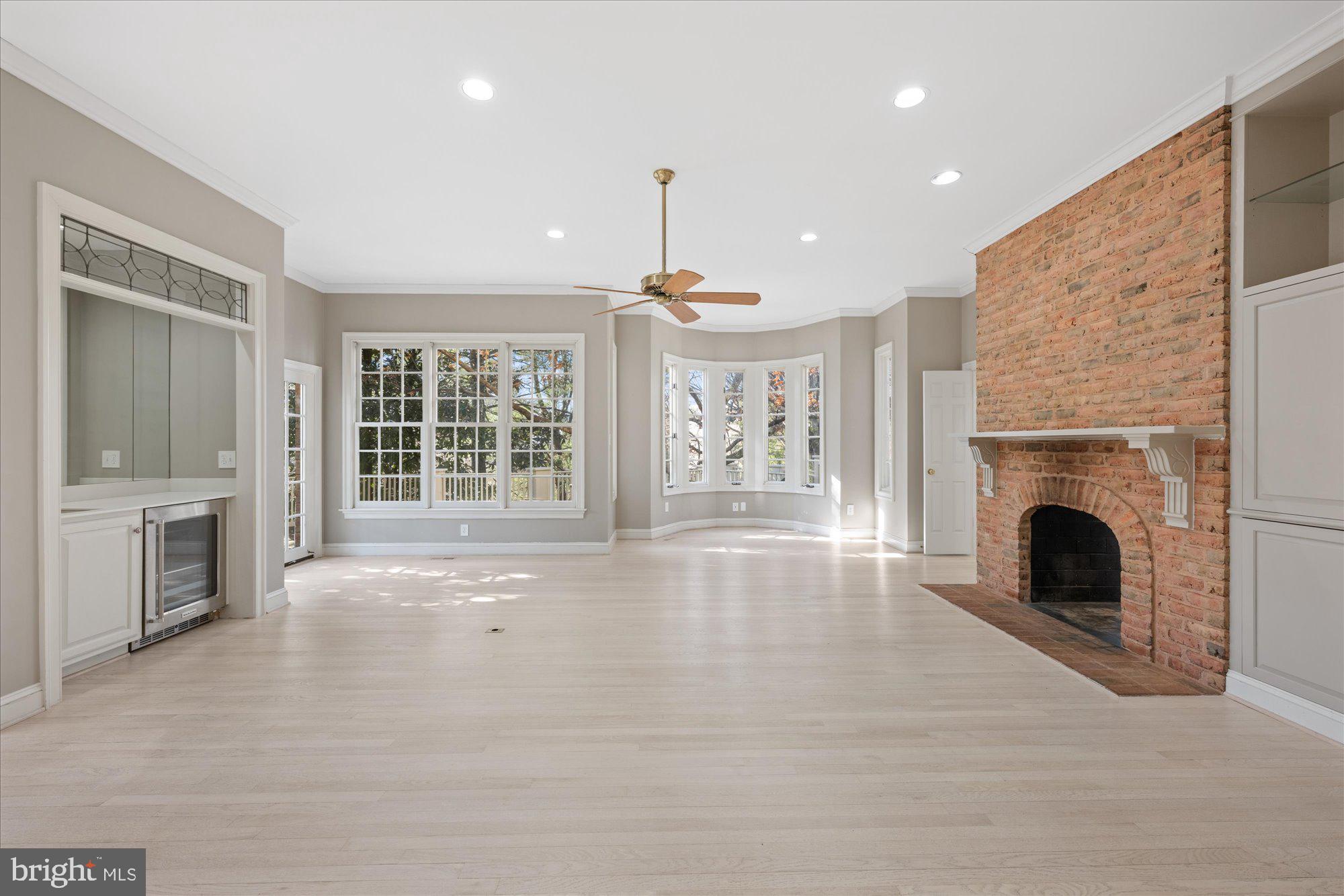 AVENEL - Residential Lease