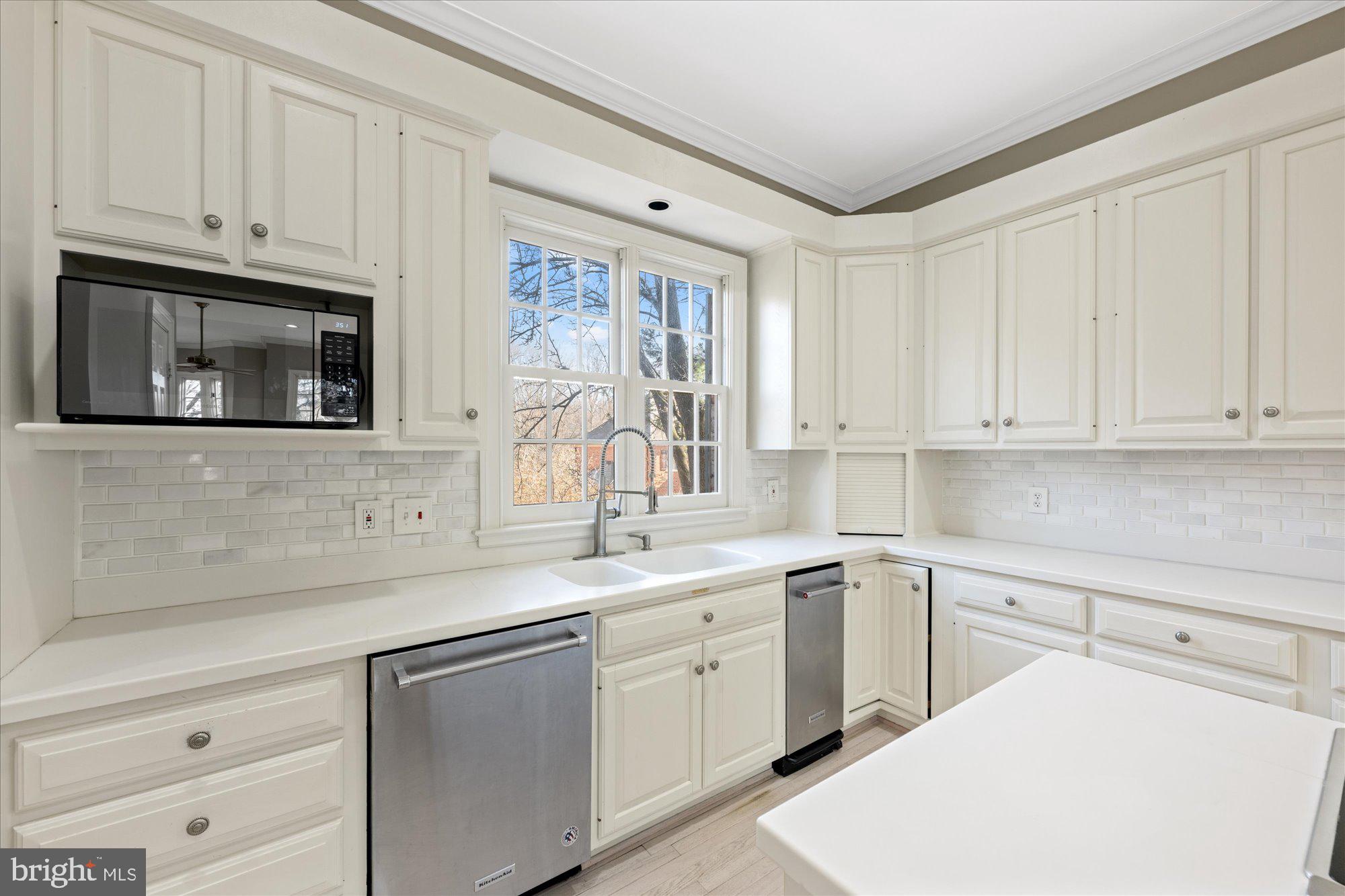 AVENEL - Residential Lease