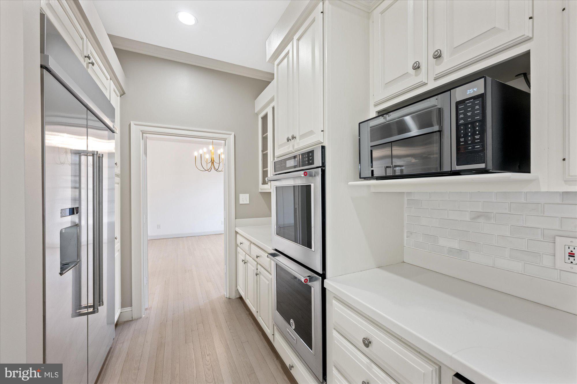 AVENEL - Residential Lease