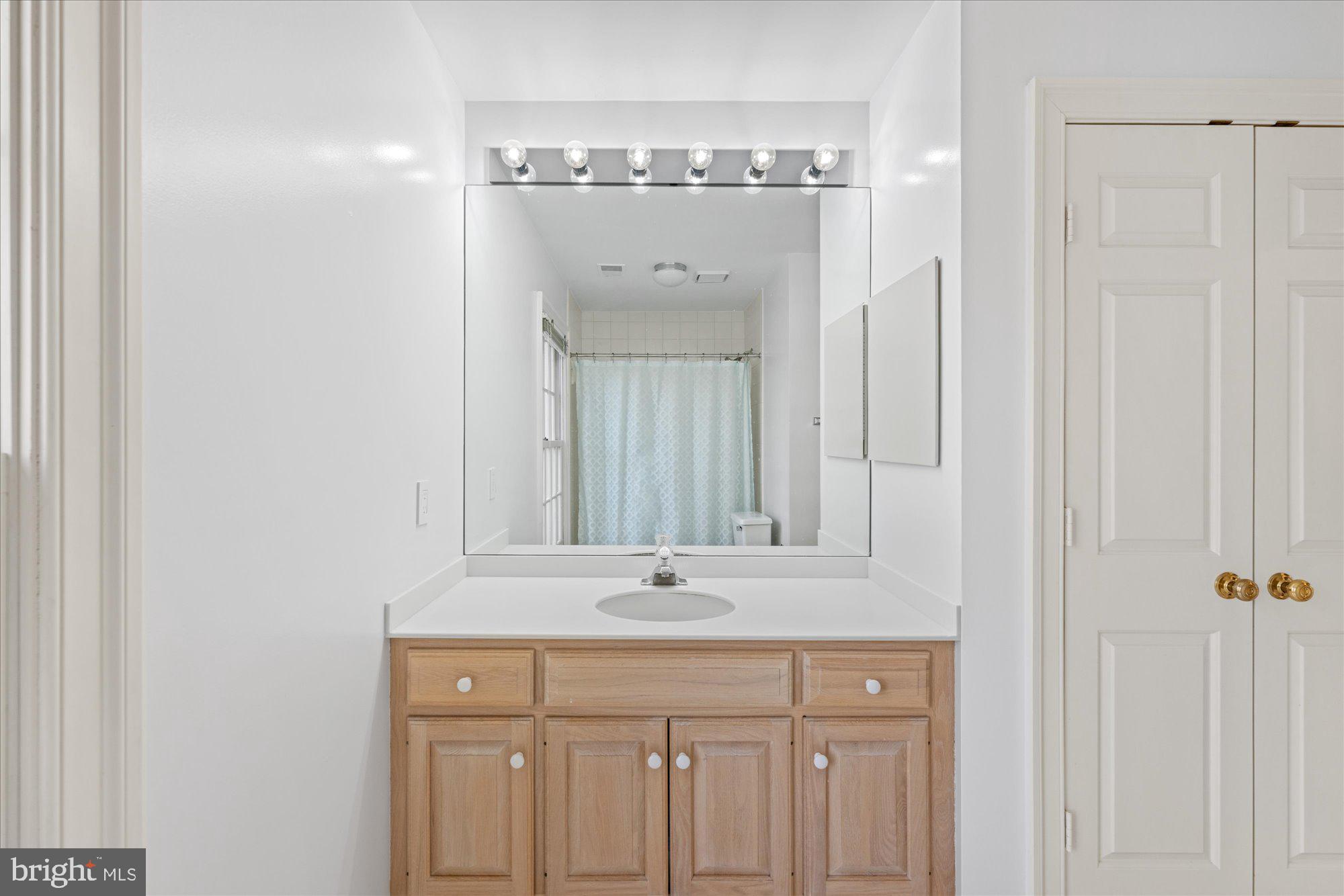 AVENEL - Residential Lease