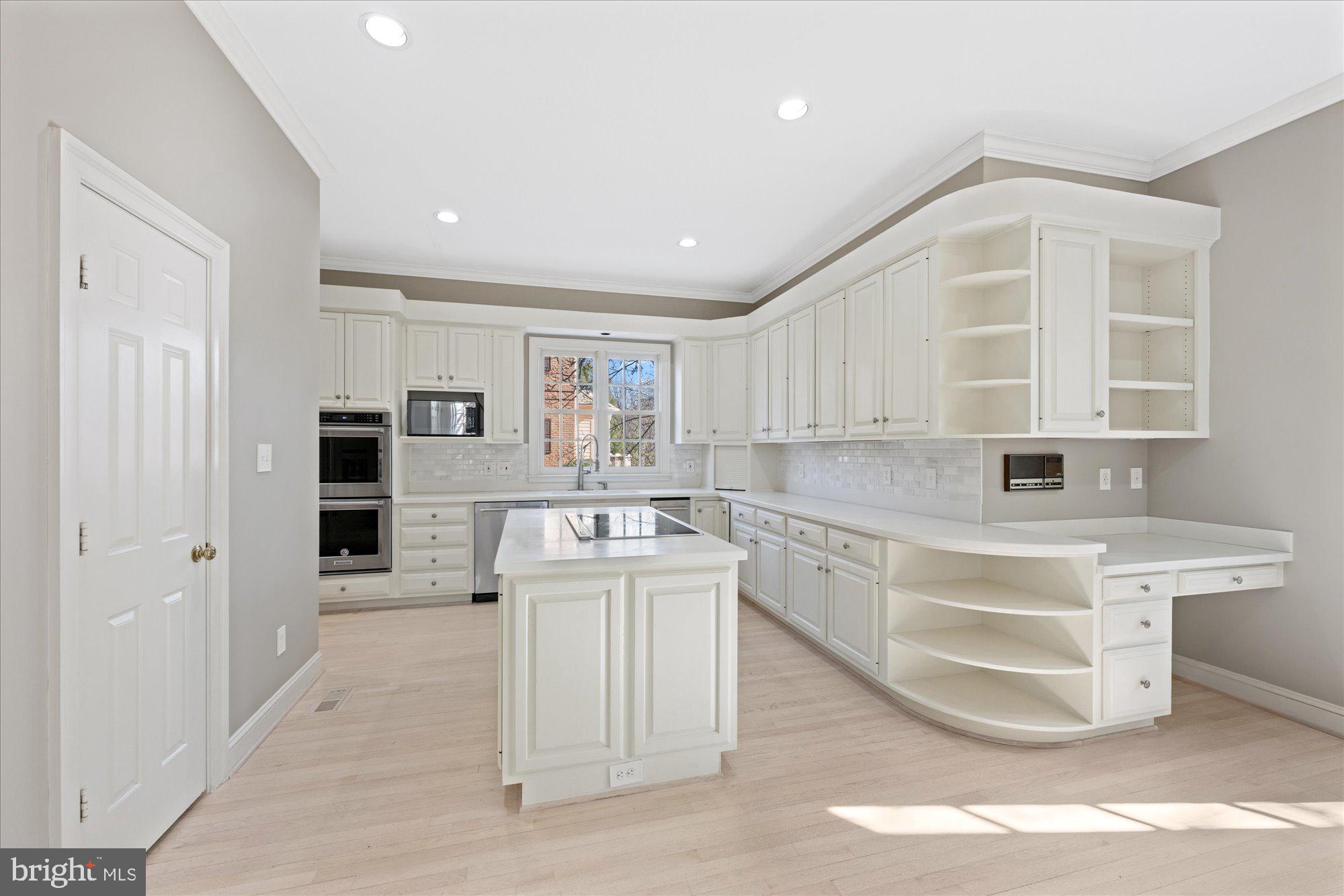 AVENEL - Residential Lease