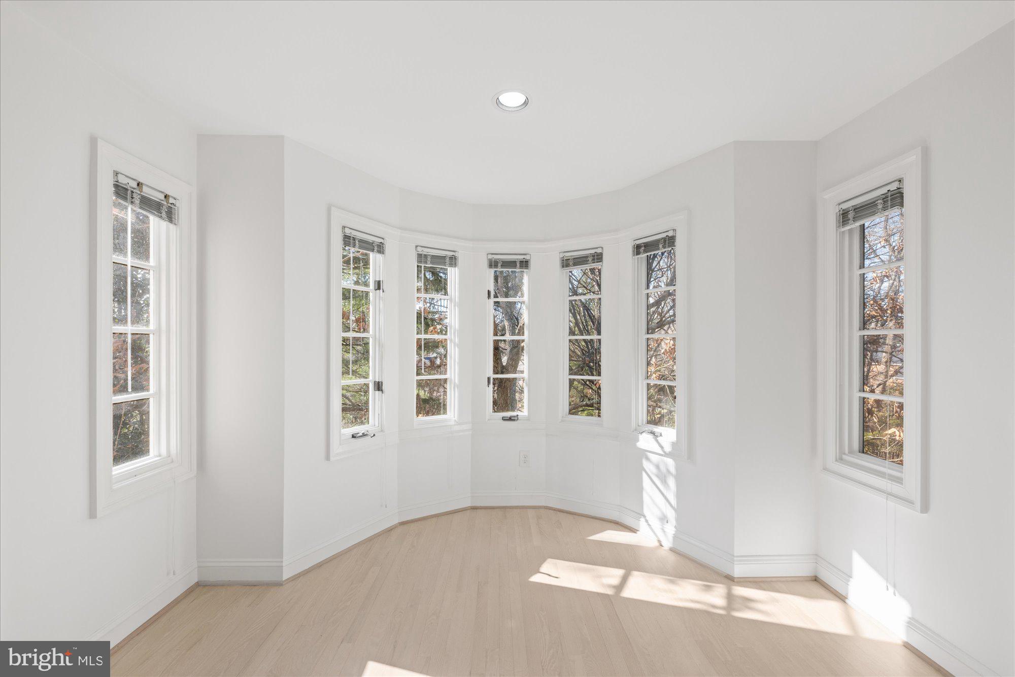 AVENEL - Residential Lease