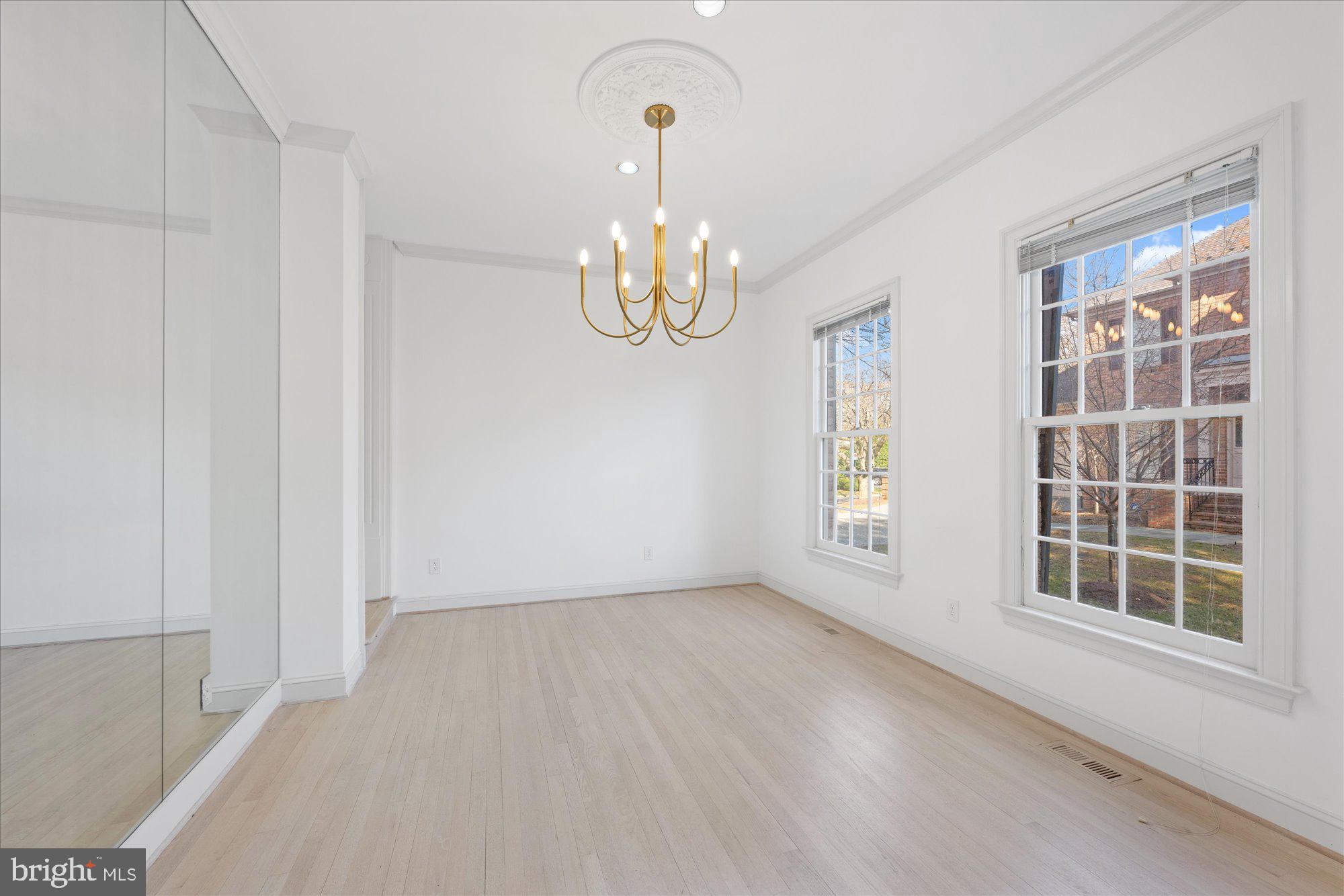 AVENEL - Residential Lease