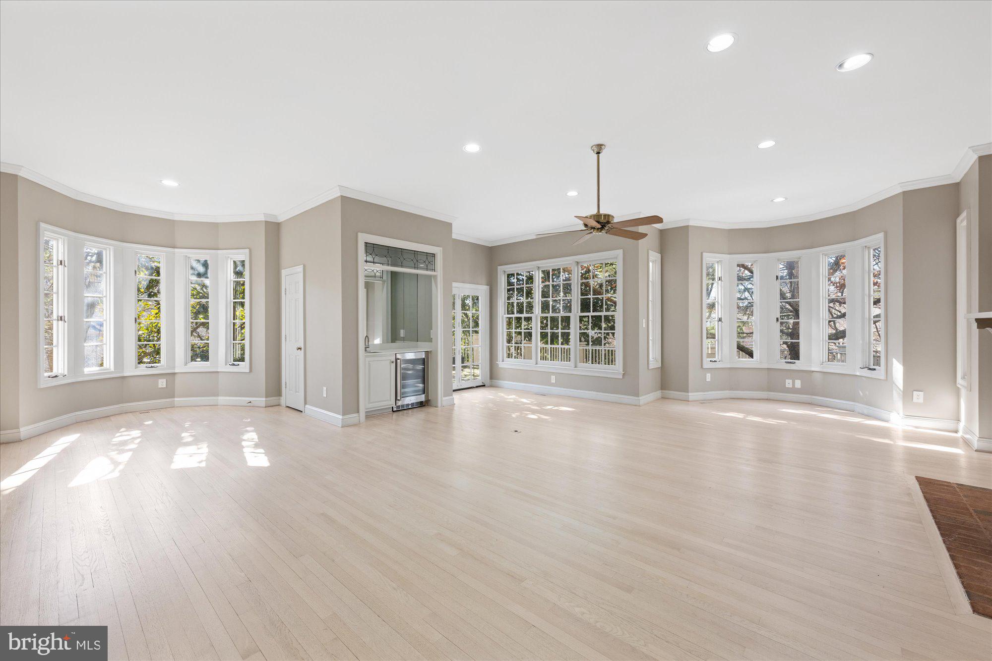 AVENEL - Residential Lease