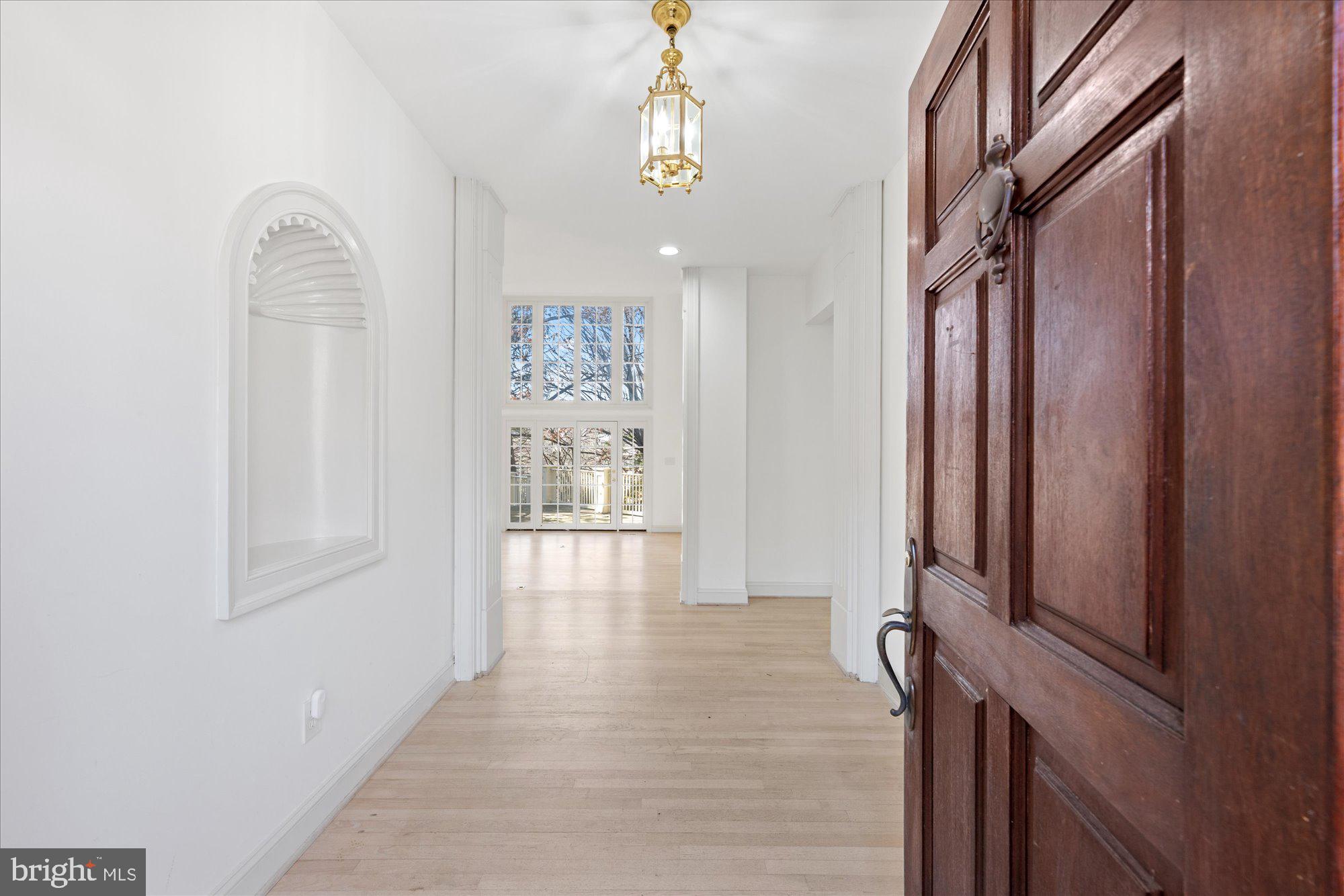 AVENEL - Residential Lease