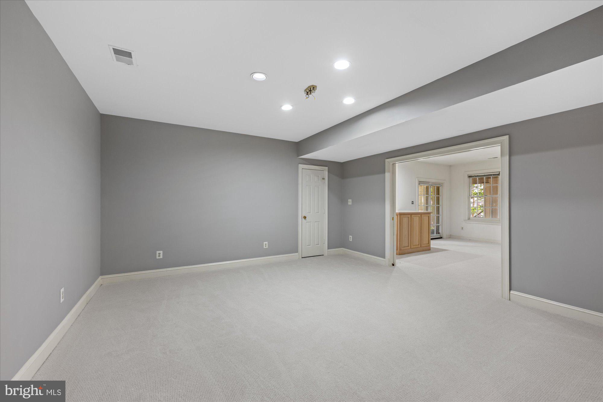 AVENEL - Residential Lease