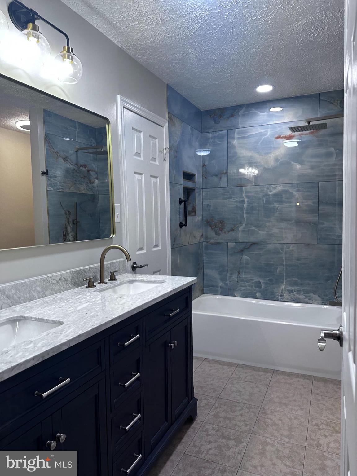 GILMER WOODS - Residential