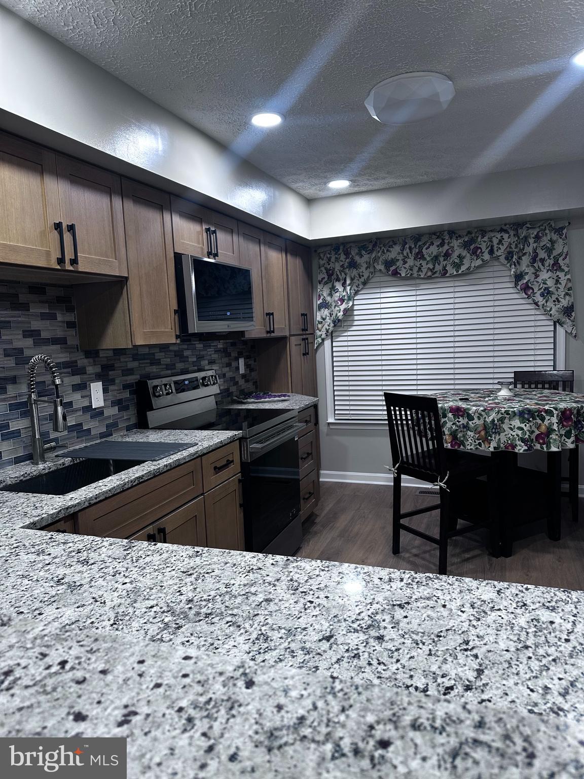 GILMER WOODS - Residential