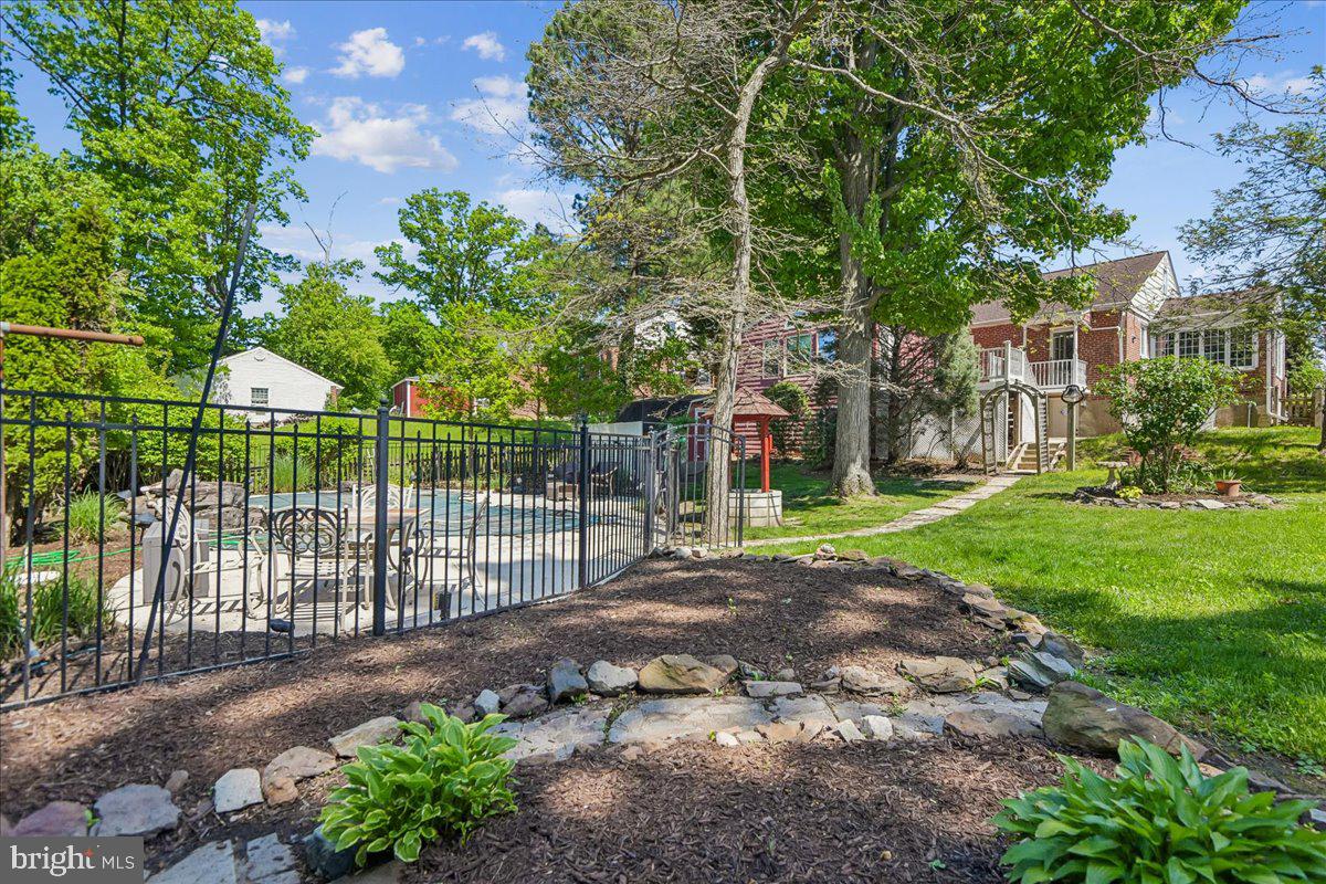 DARNALL MANOR - Residential