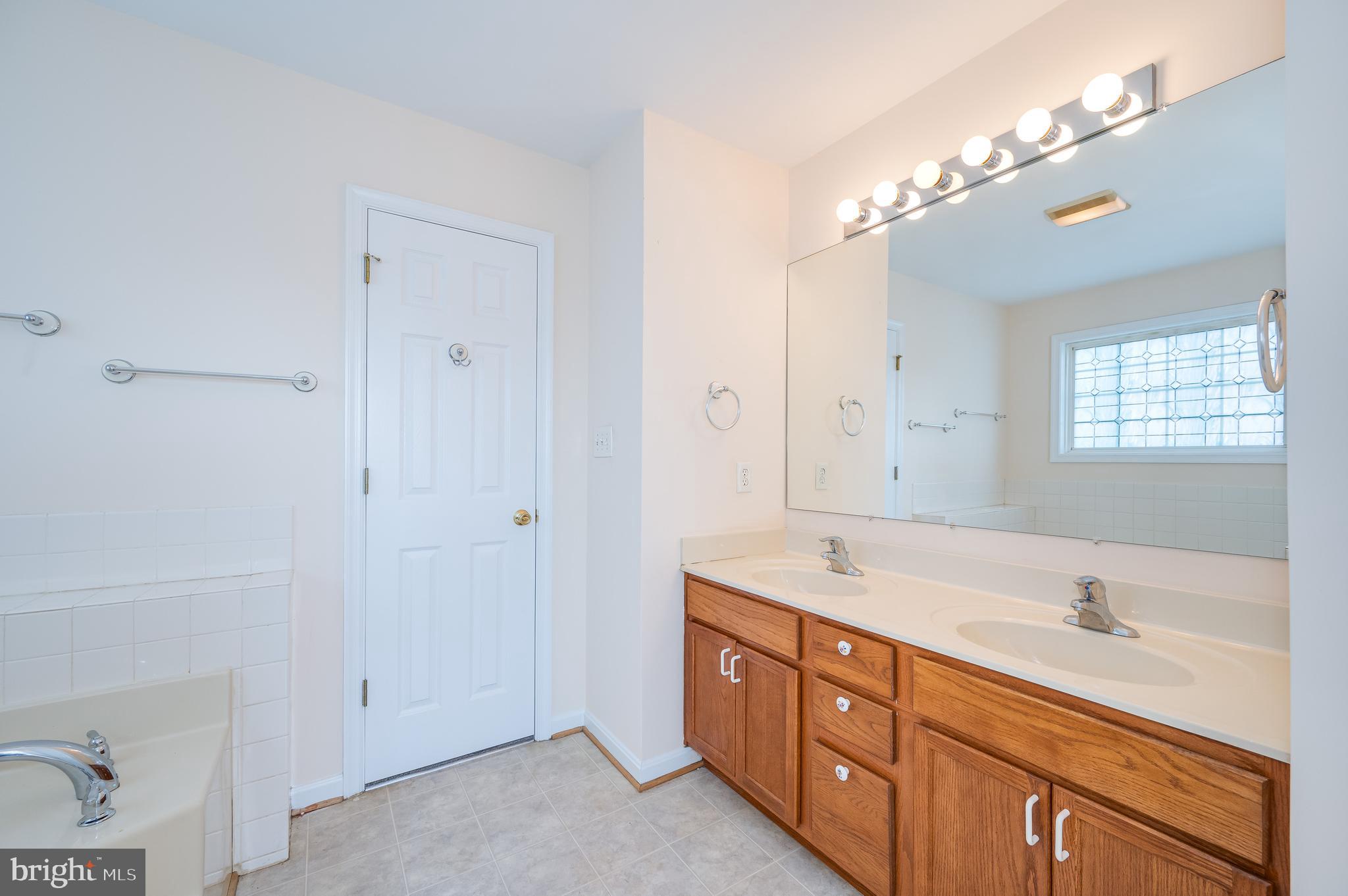 SUMMER HILL - Residential