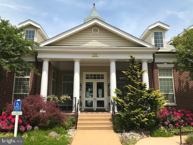 GATES OF MCLEAN - Residential Lease