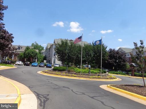 GATES OF MCLEAN - Residential Lease