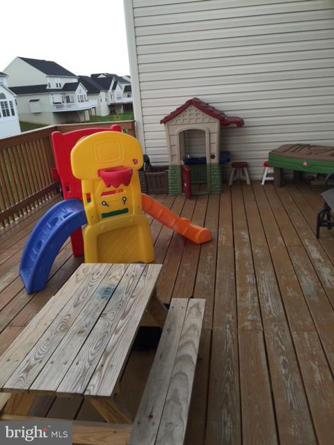 LAKELAND PLACE - Residential