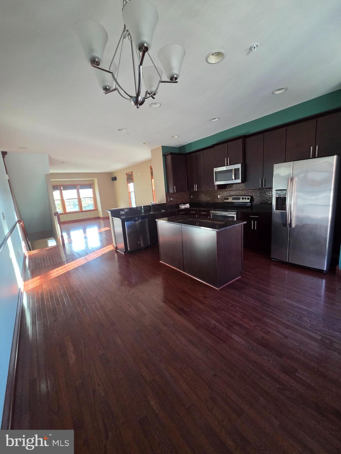 O'DONNELL SQUARE - Residential Lease