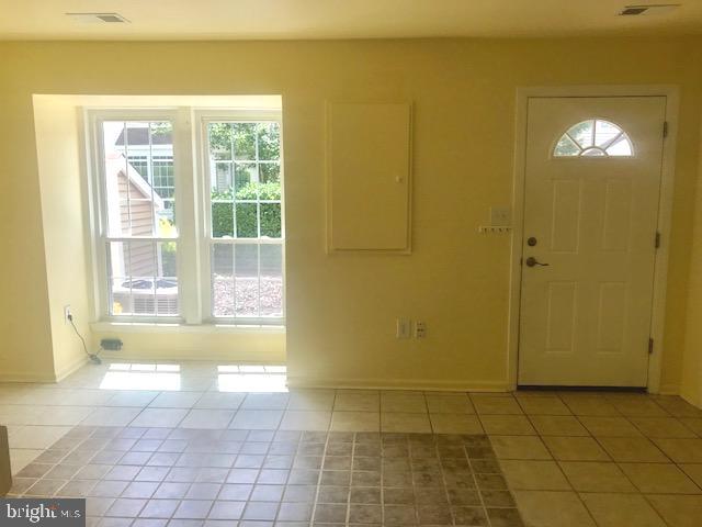 NEWGATE - Residential Lease