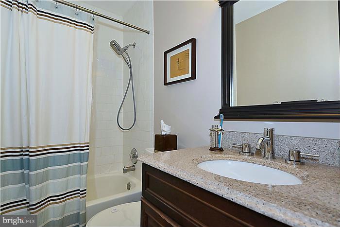 STONEHENGE - Residential