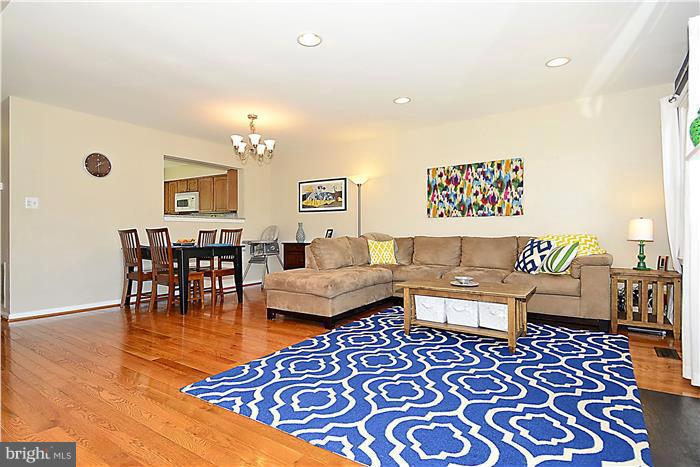 STONEHENGE - Residential