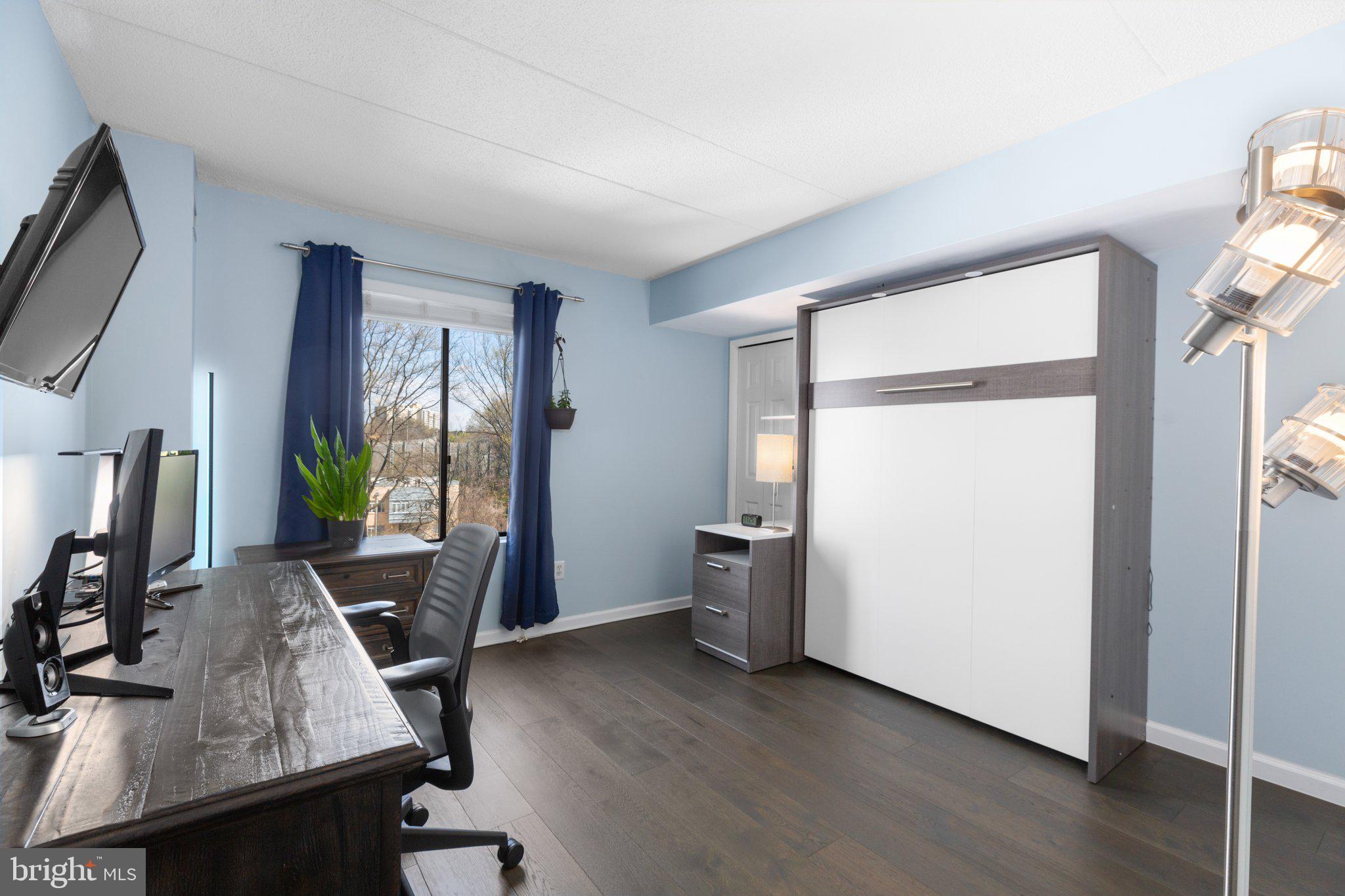 SENTINEL OF LANDMARK - Residential