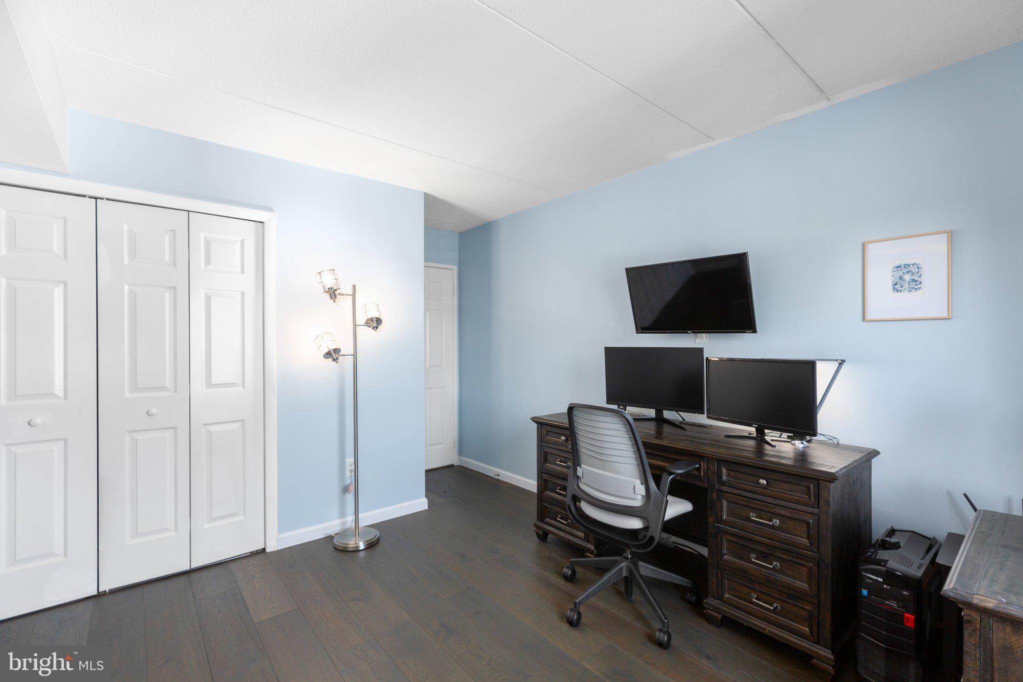 SENTINEL OF LANDMARK - Residential