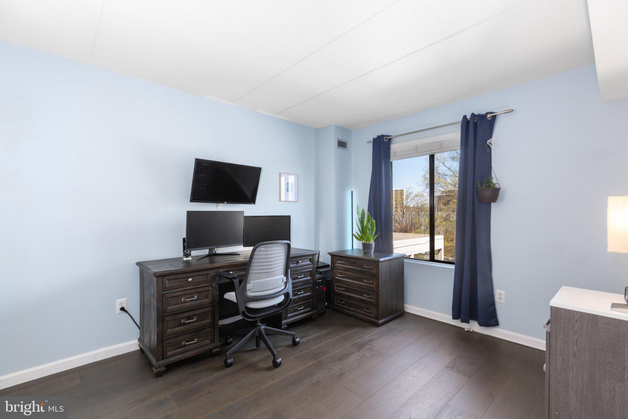 SENTINEL OF LANDMARK - Residential