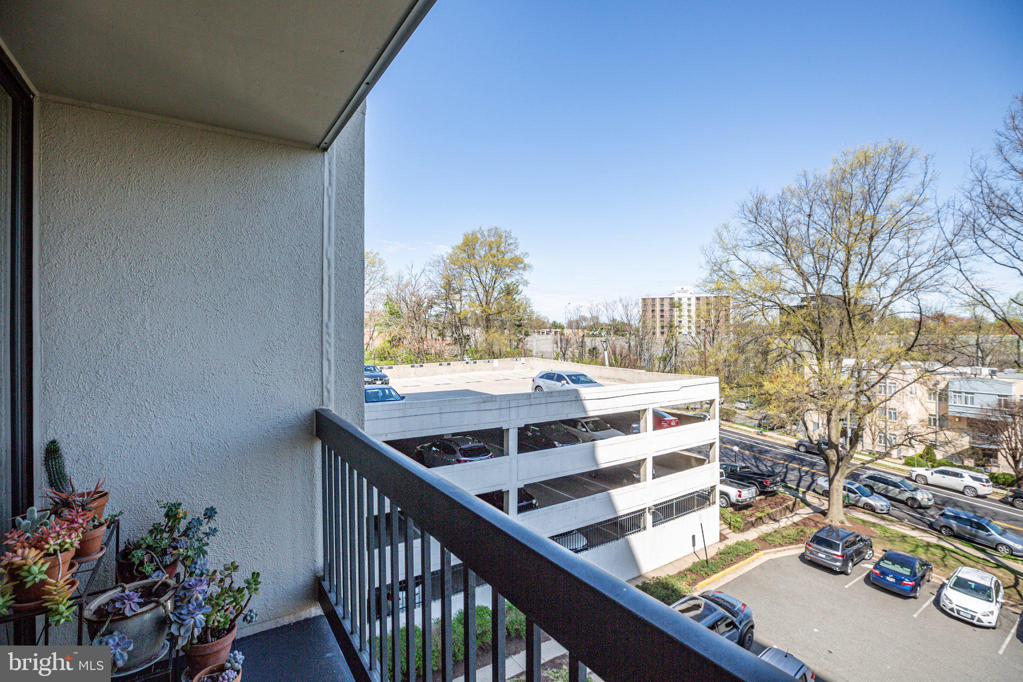 SENTINEL OF LANDMARK - Residential