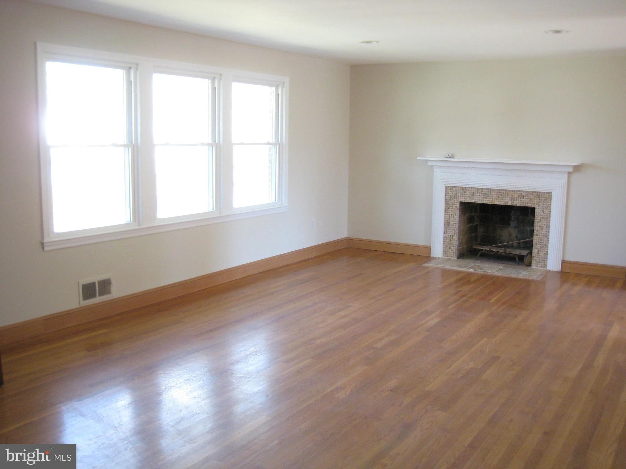 ROSEMONT - Residential Lease