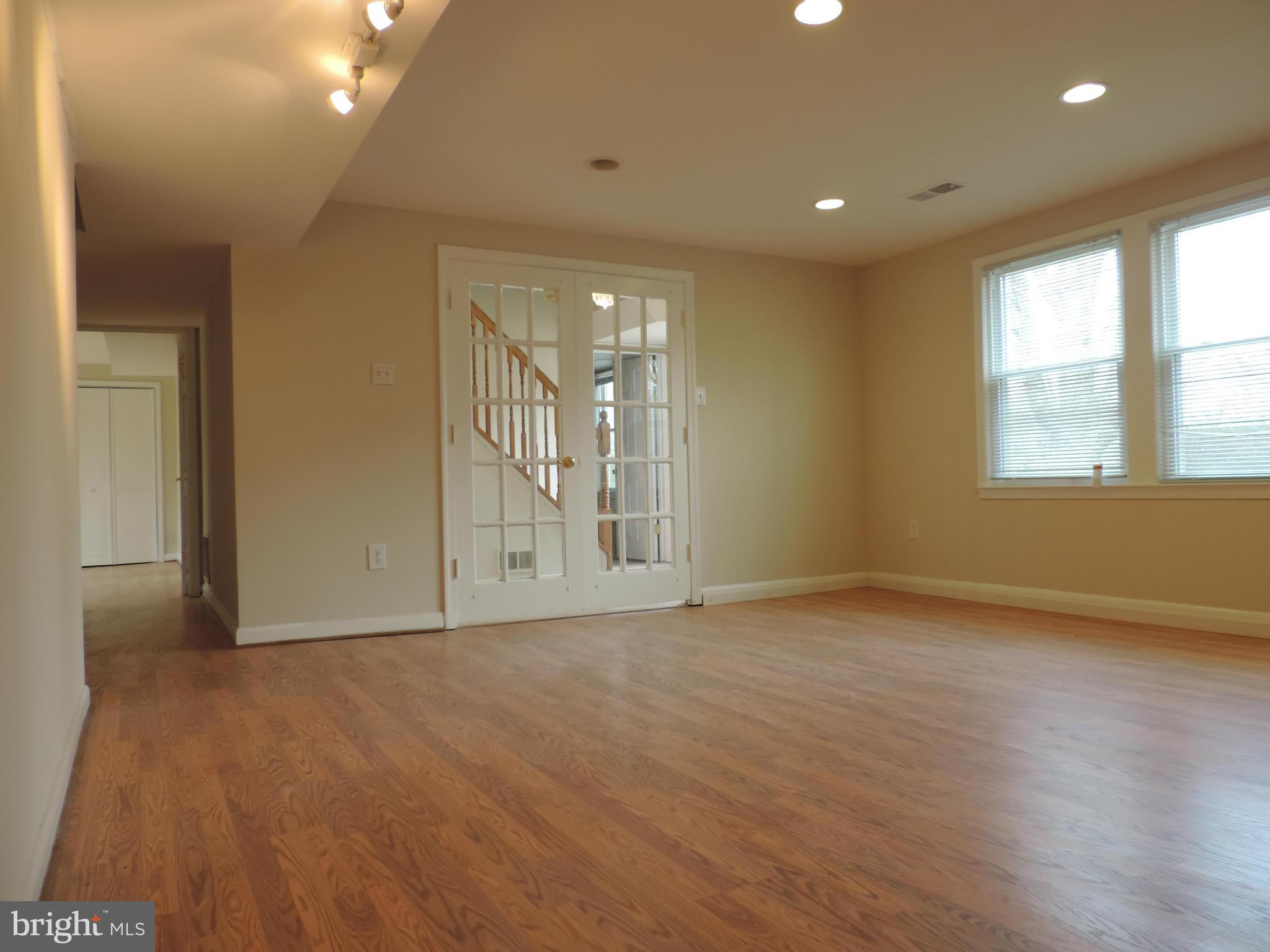 ROSEMONT - Residential Lease