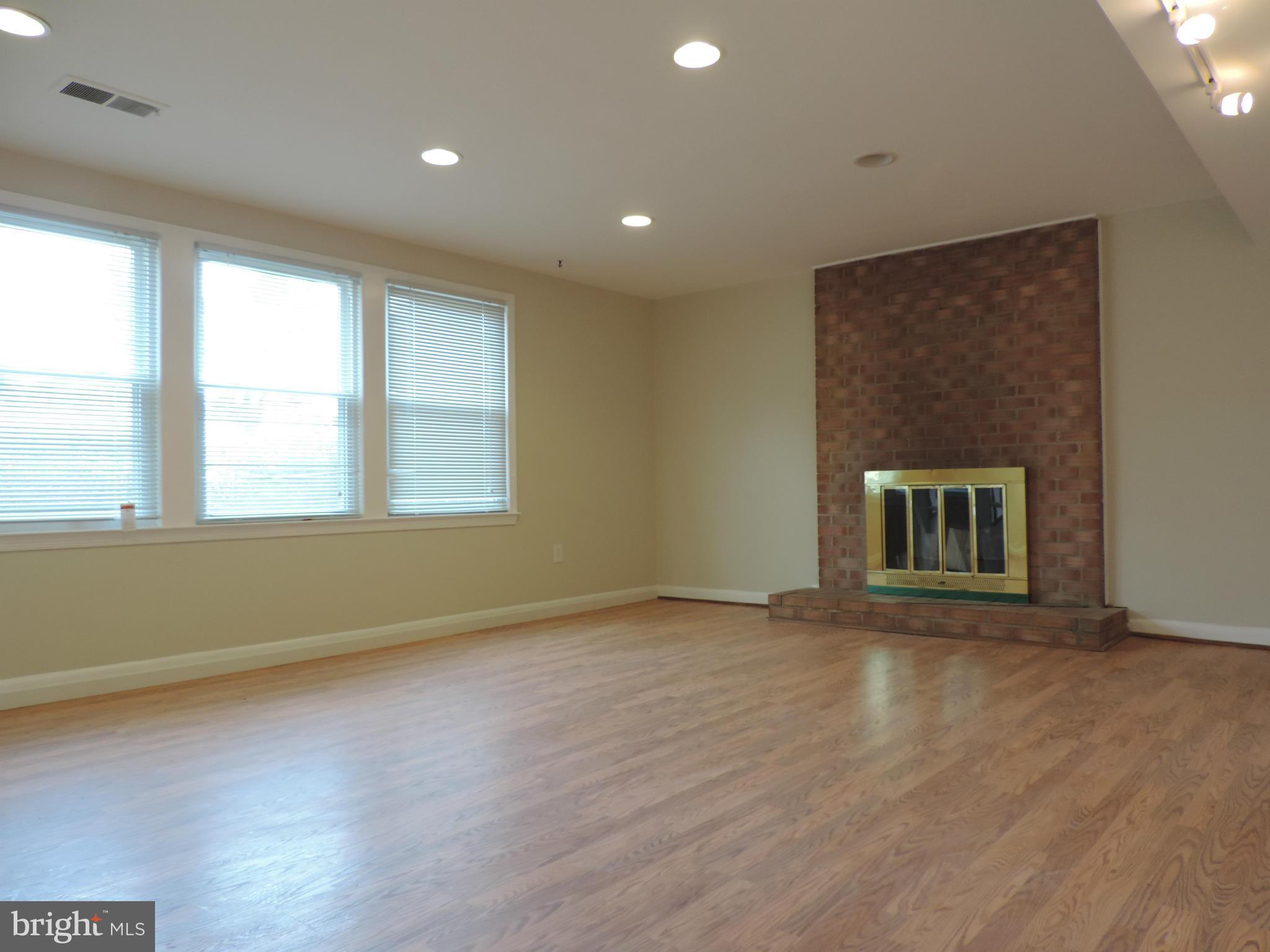 ROSEMONT - Residential Lease