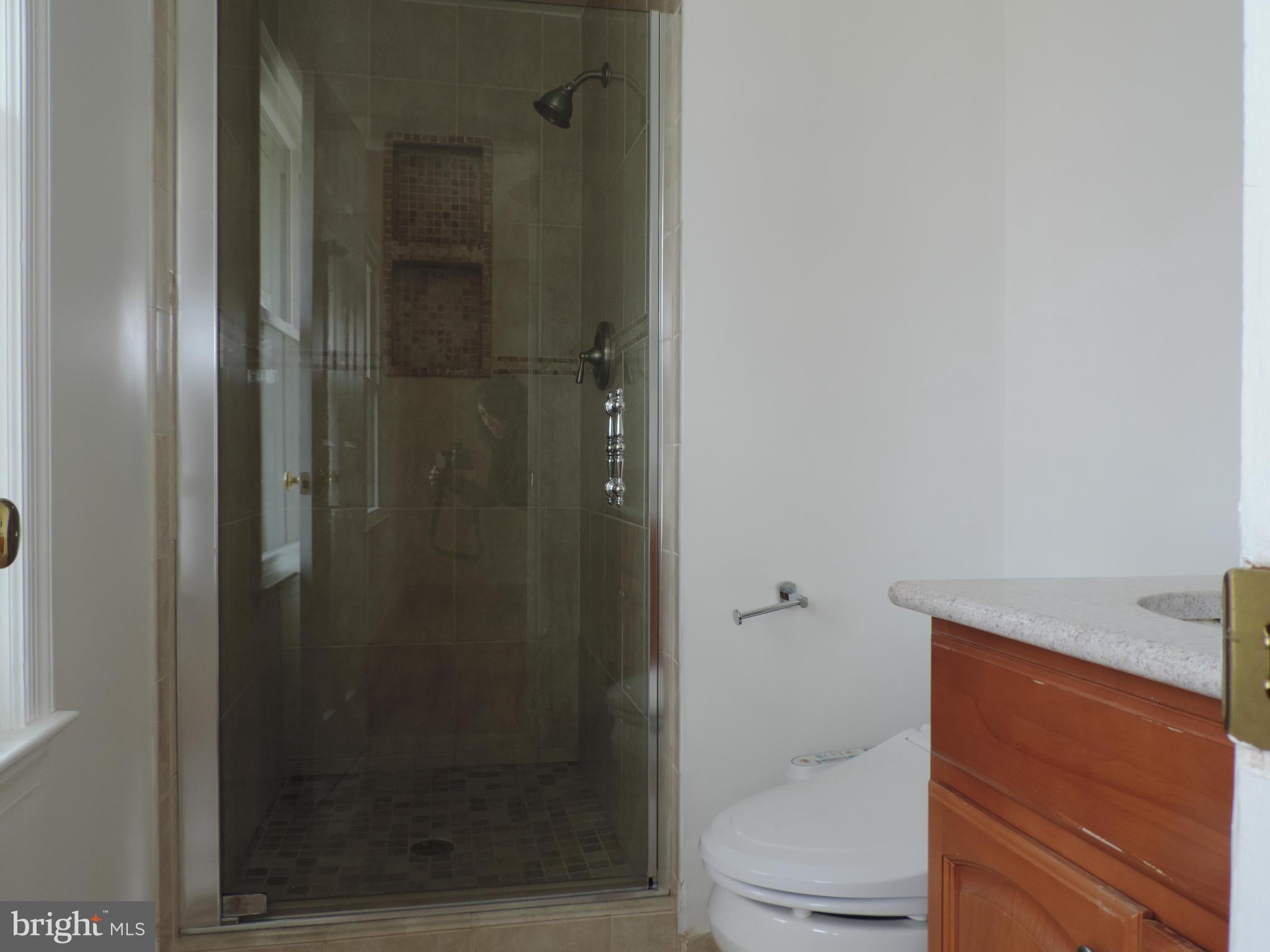 ROSEMONT - Residential Lease