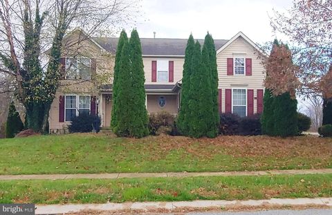 Photo of 940 HILLCREST DR, KINZERS, PA 17535 (MLS # PALA2028642)