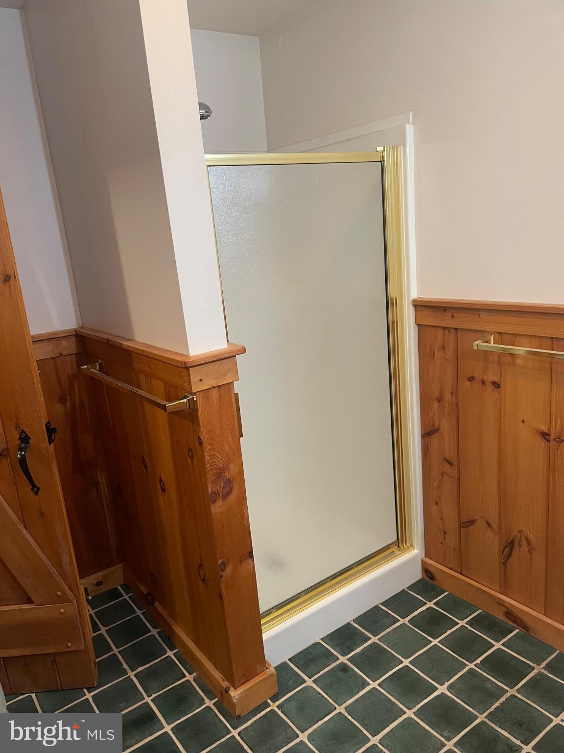 SPRING HILL ACRES - Residential