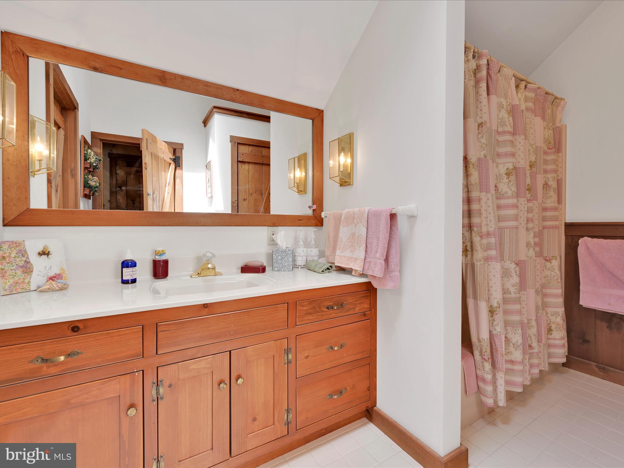 SPRING HILL ACRES - Residential