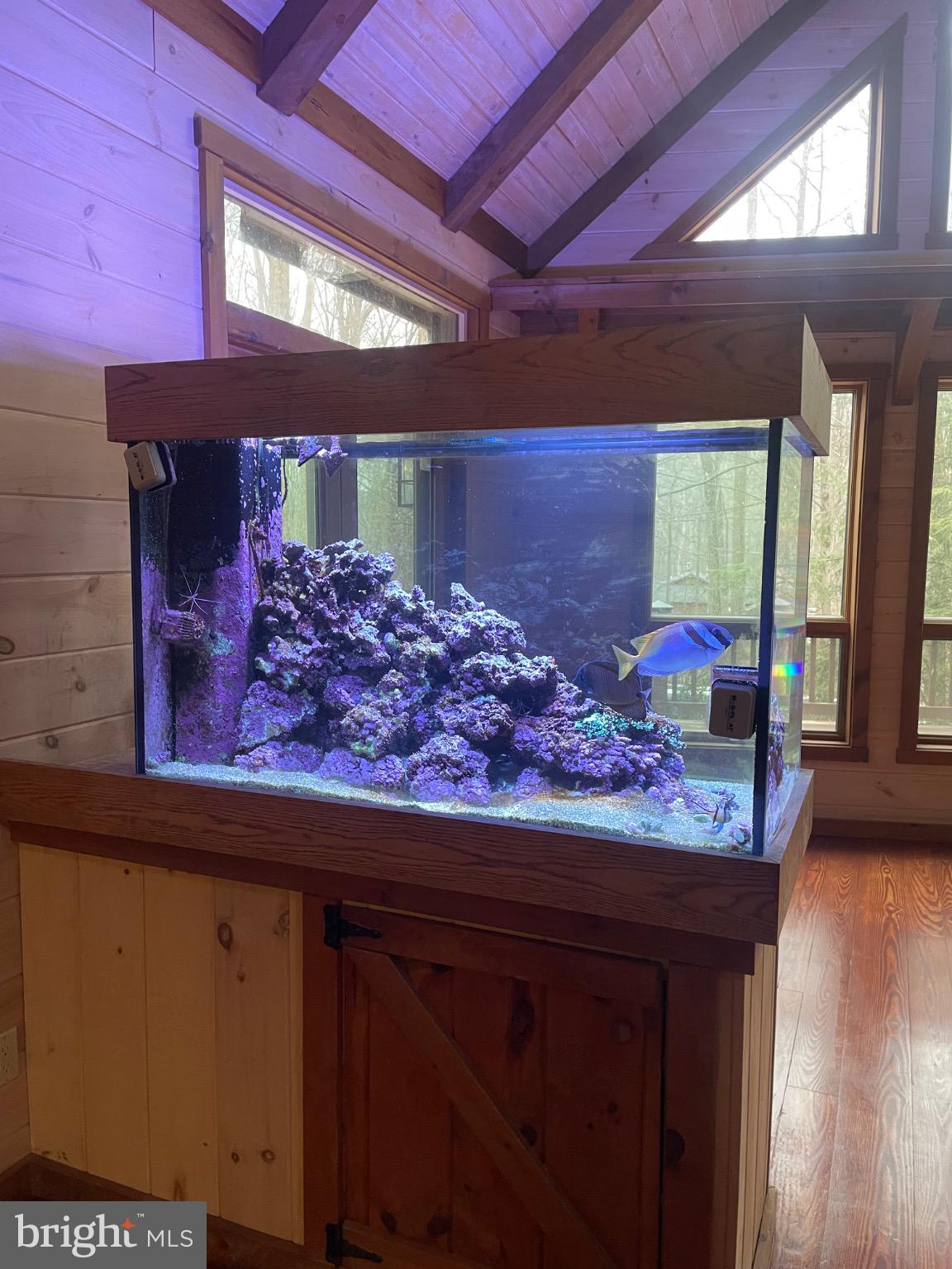 SPRING HILL ACRES - Residential