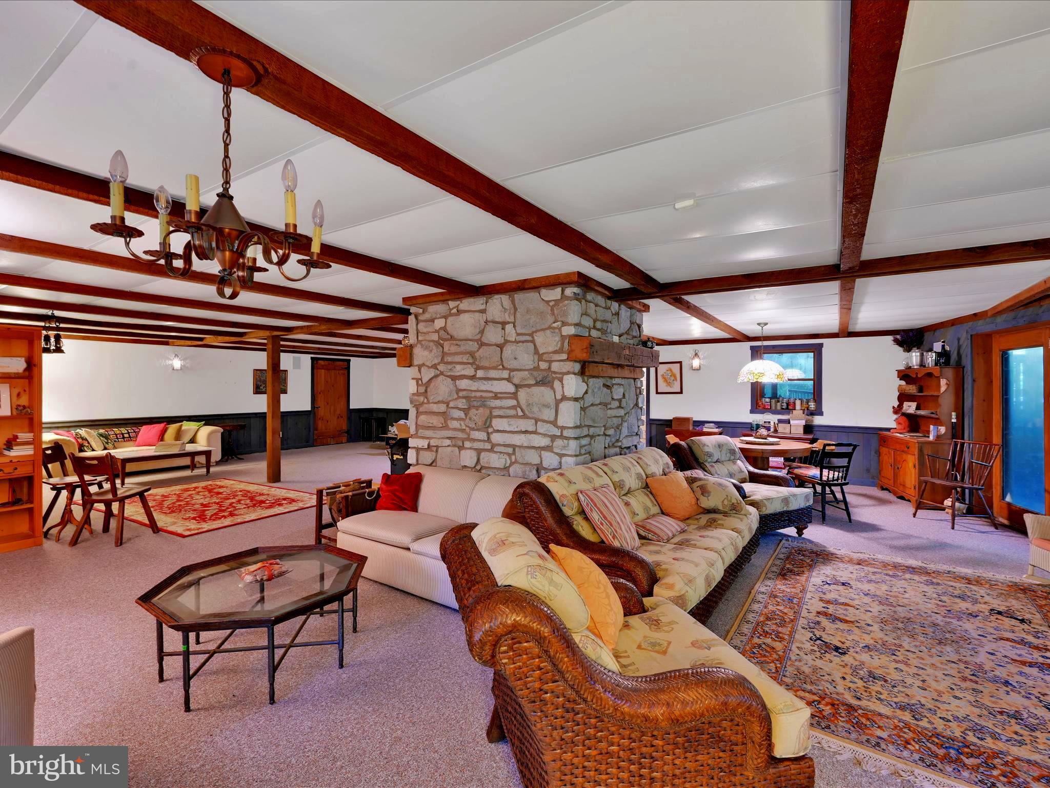 SPRING HILL ACRES - Residential