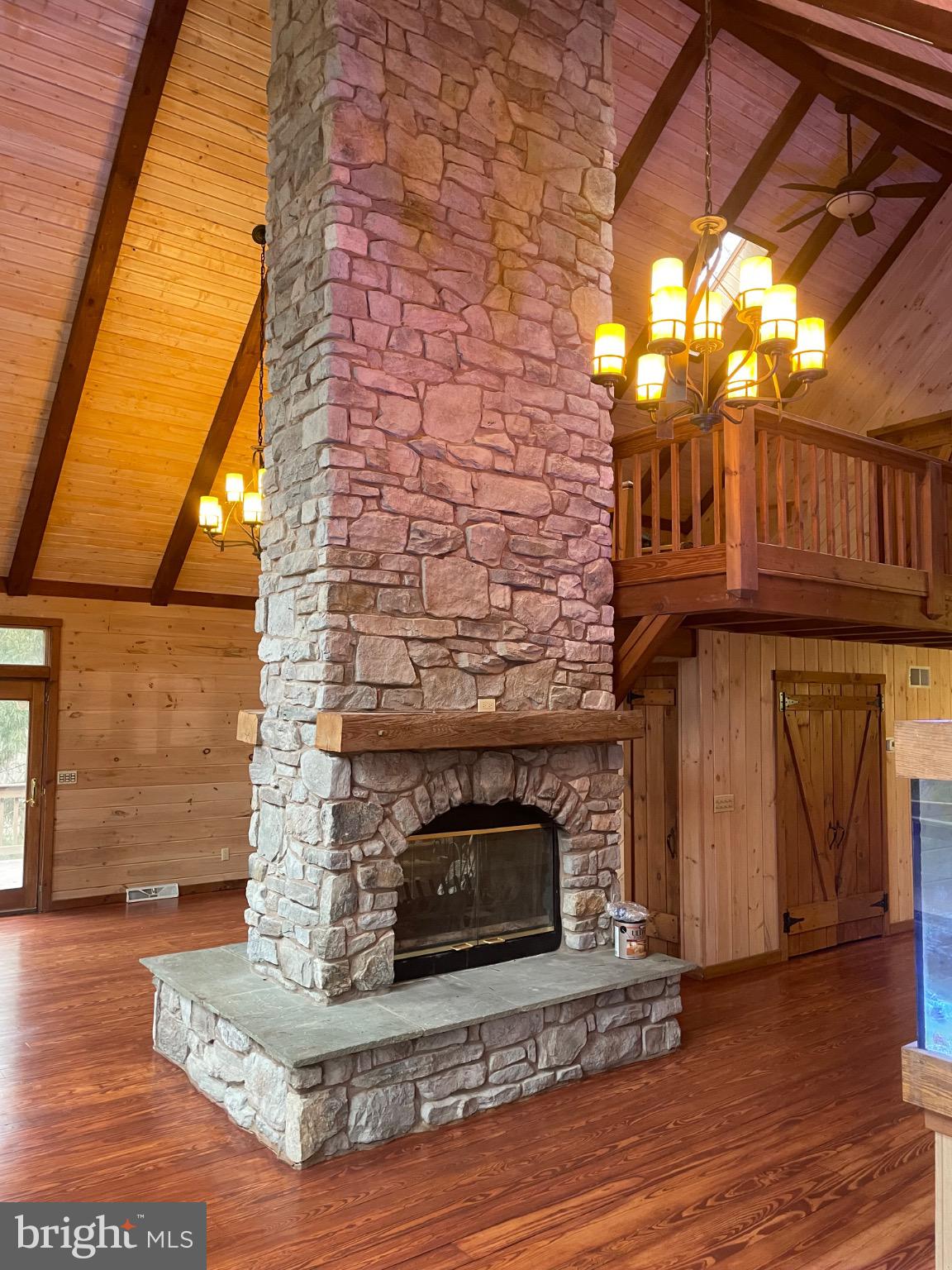 SPRING HILL ACRES - Residential