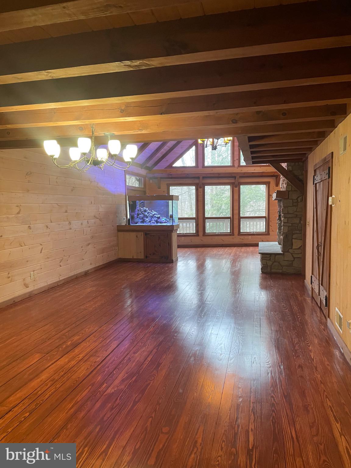 SPRING HILL ACRES - Residential