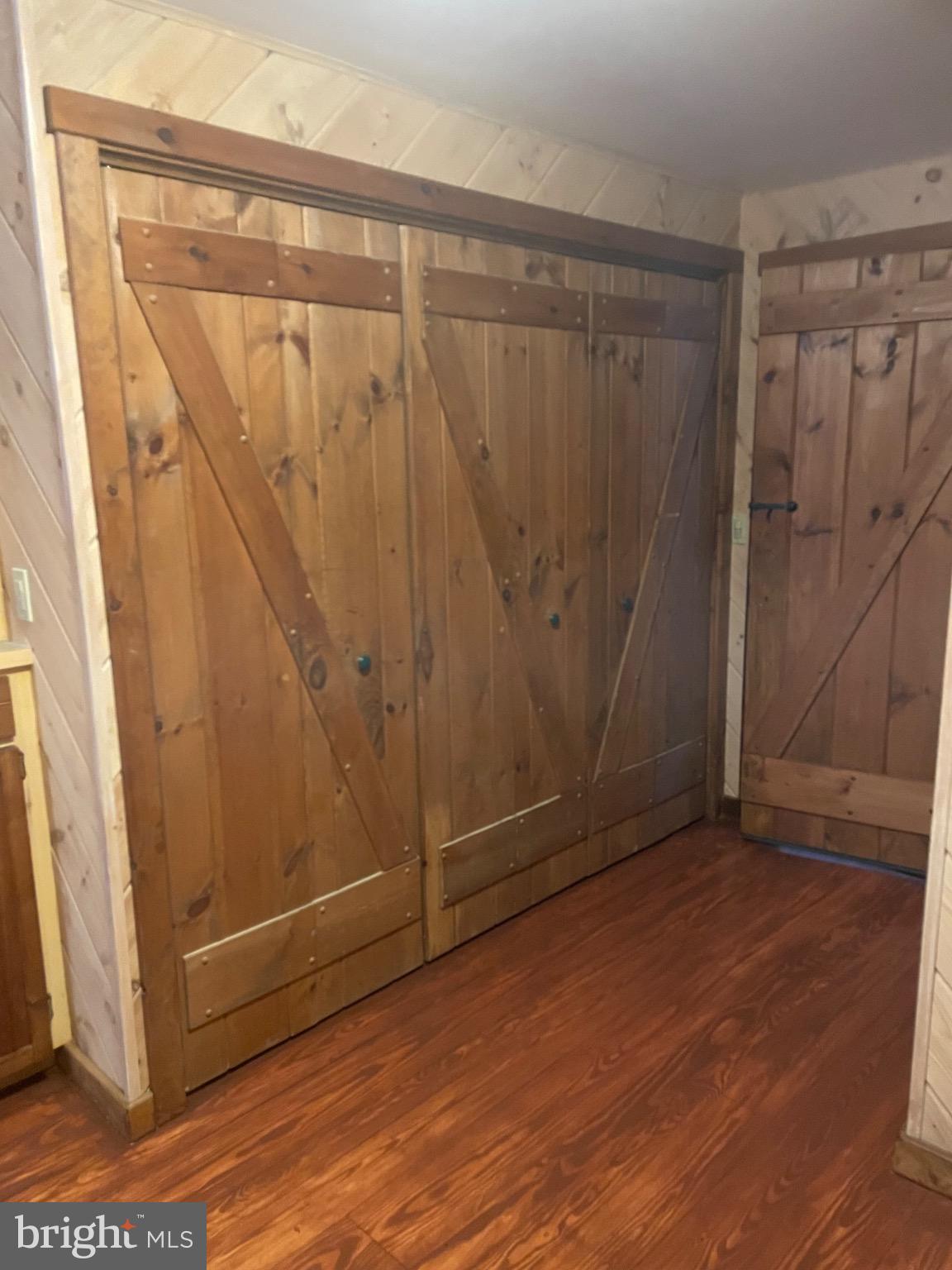 SPRING HILL ACRES - Residential