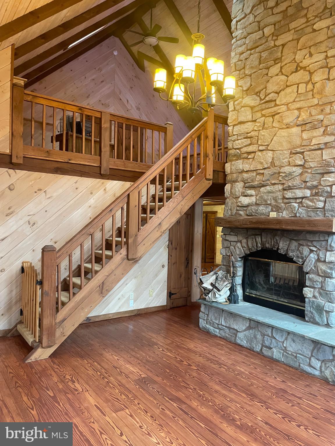 SPRING HILL ACRES - Residential