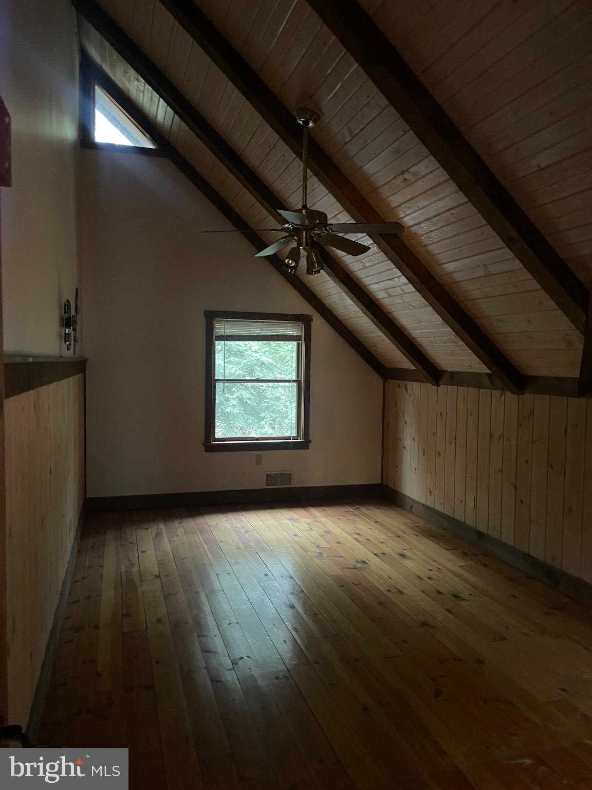 SPRING HILL ACRES - Residential