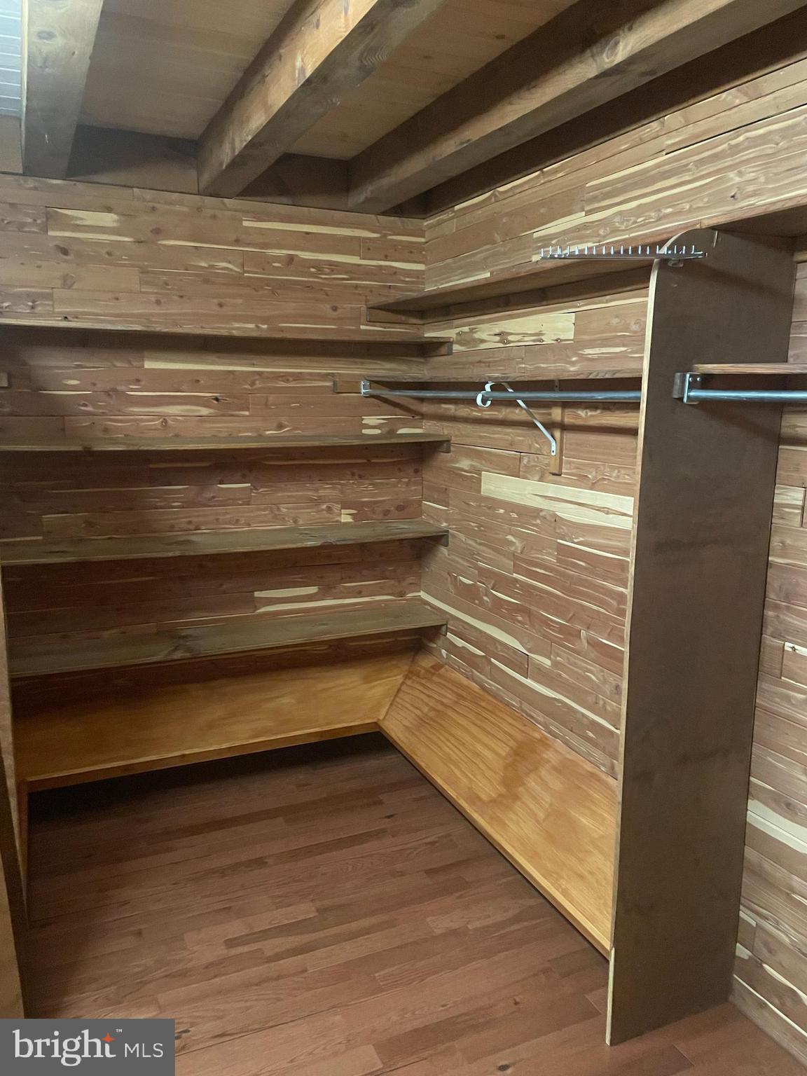 SPRING HILL ACRES - Residential